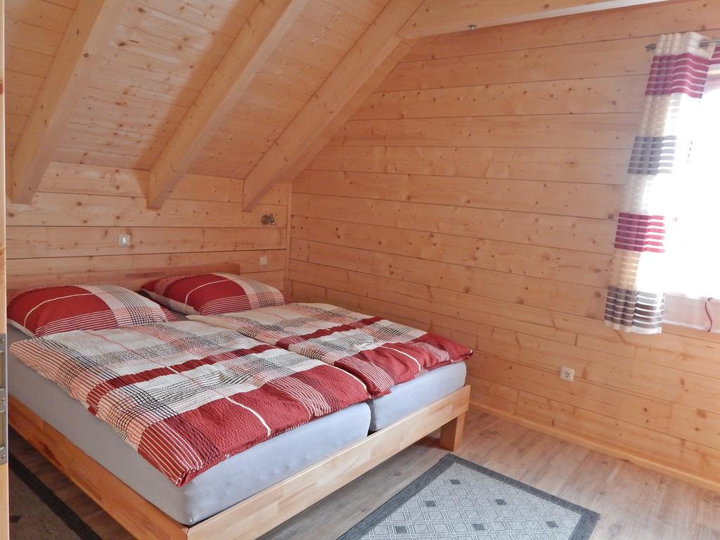 Holzblockhaus Kelheim